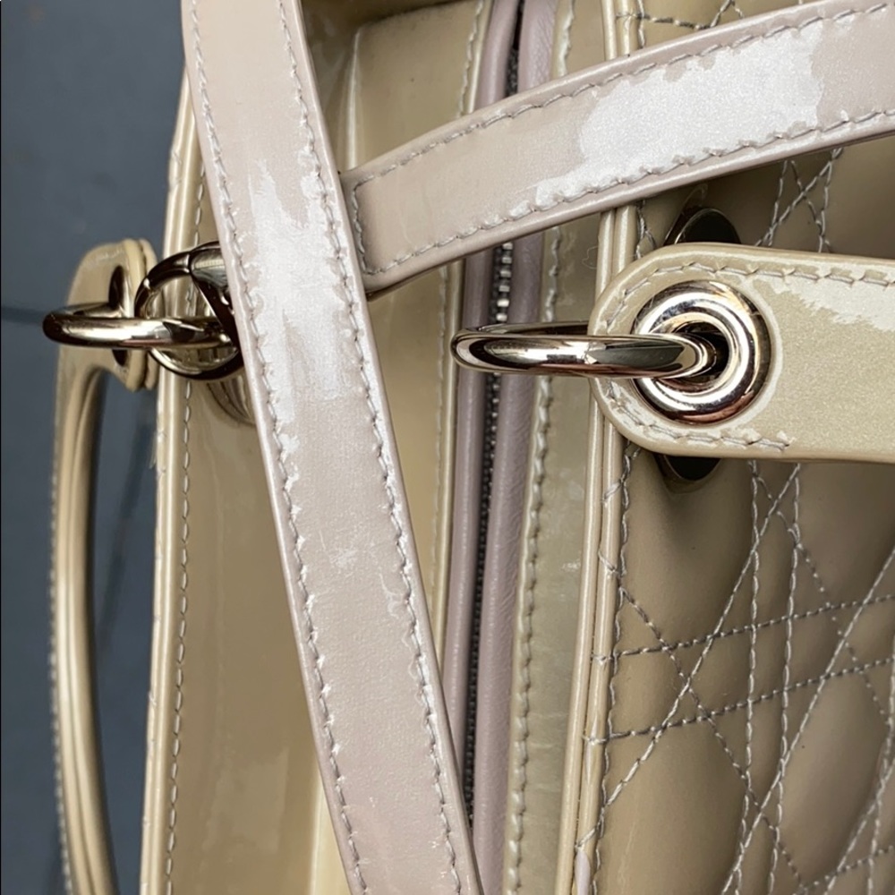 COPY - EXTRA PHOTOS Medium Lady Dior - Picture 8 of 16